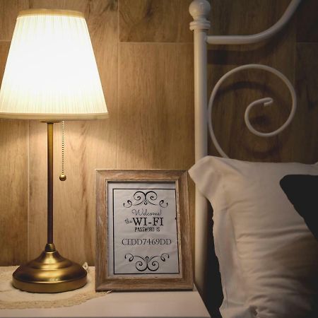 סלרנו Elegant B&B - Il Vicolo Storico מראה חיצוני תמונה