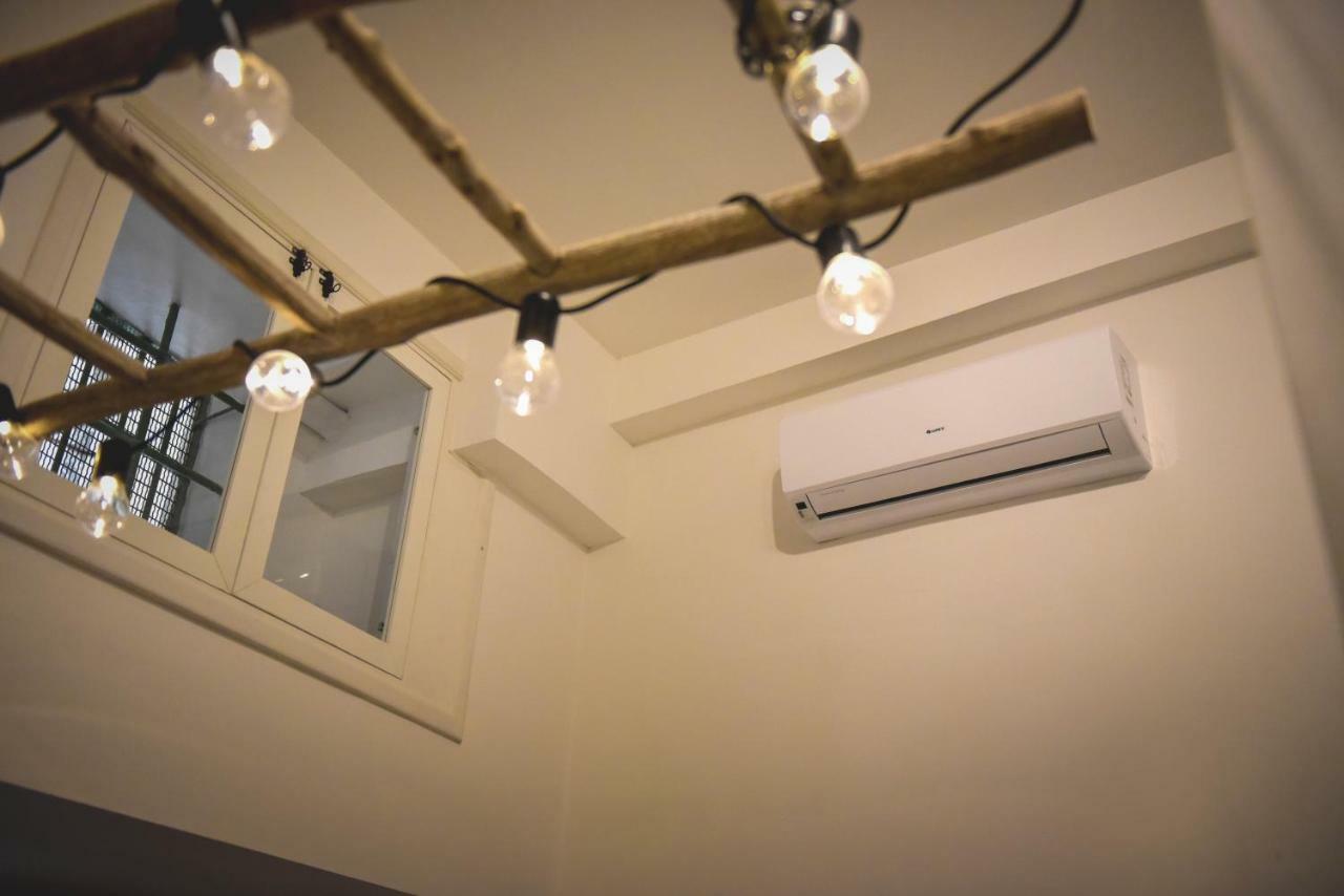 סלרנו Elegant B&B - Il Vicolo Storico מראה חיצוני תמונה